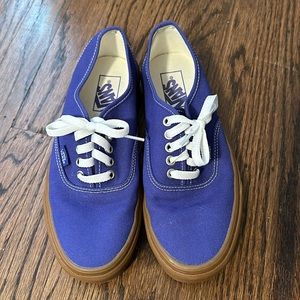 NEW women’s authentic vans size 8.5